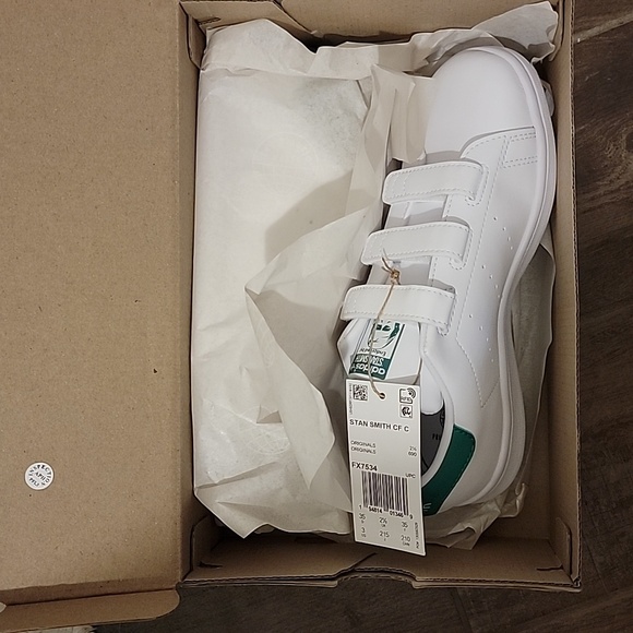 Adidas kids shoes size Youth